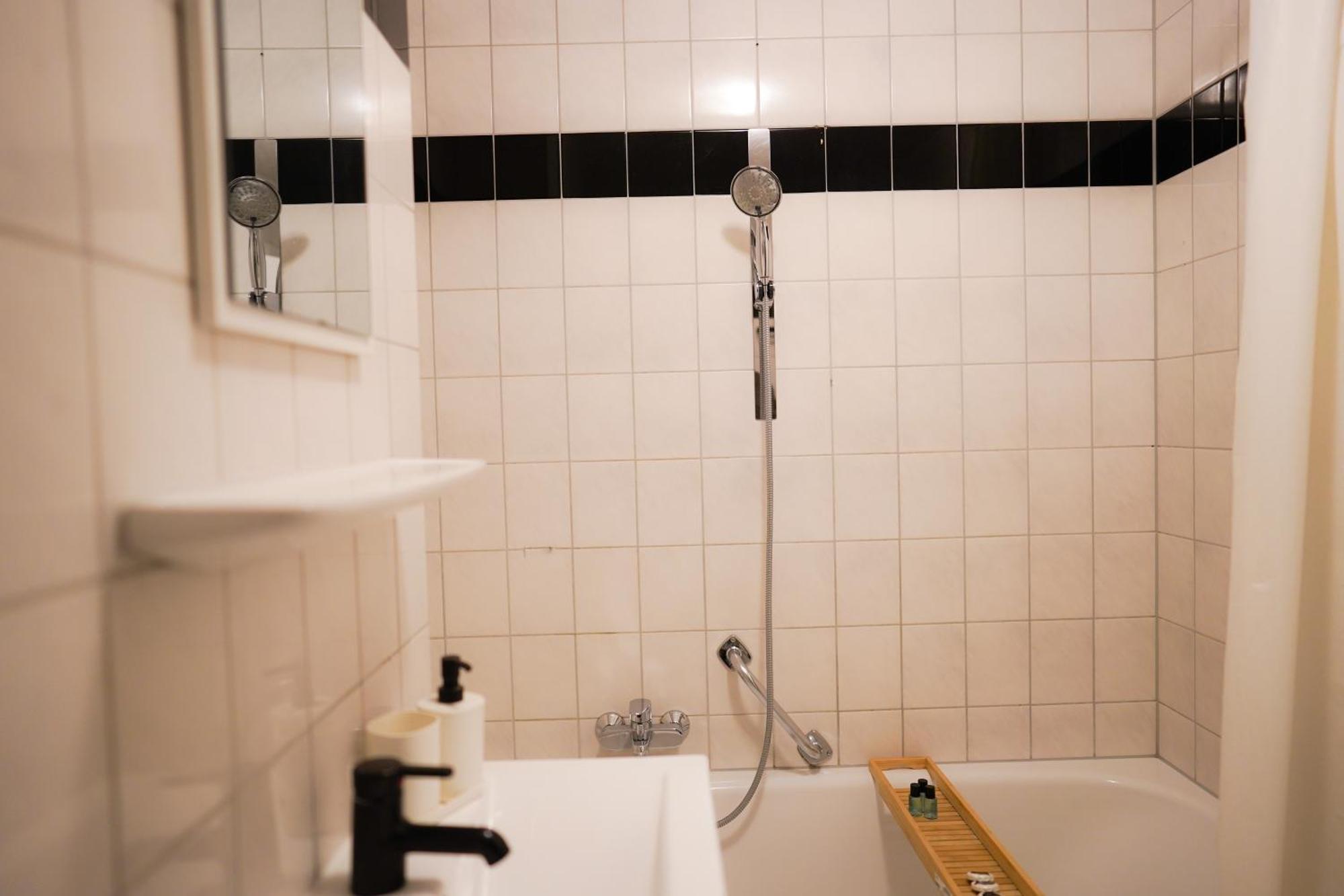 Moderne Ferienwohnung In Leimen Mit Balkon, Wehome Komfort Esterno foto